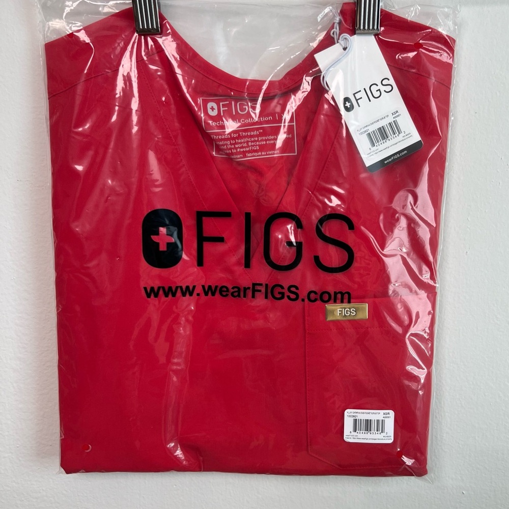 Pop Red Figs Catarina Scrub Top